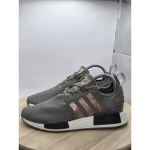 Adidas NMD R1 Shoes Womens 6.5 Metallic Formstrip Legacy Green Sneakers Running